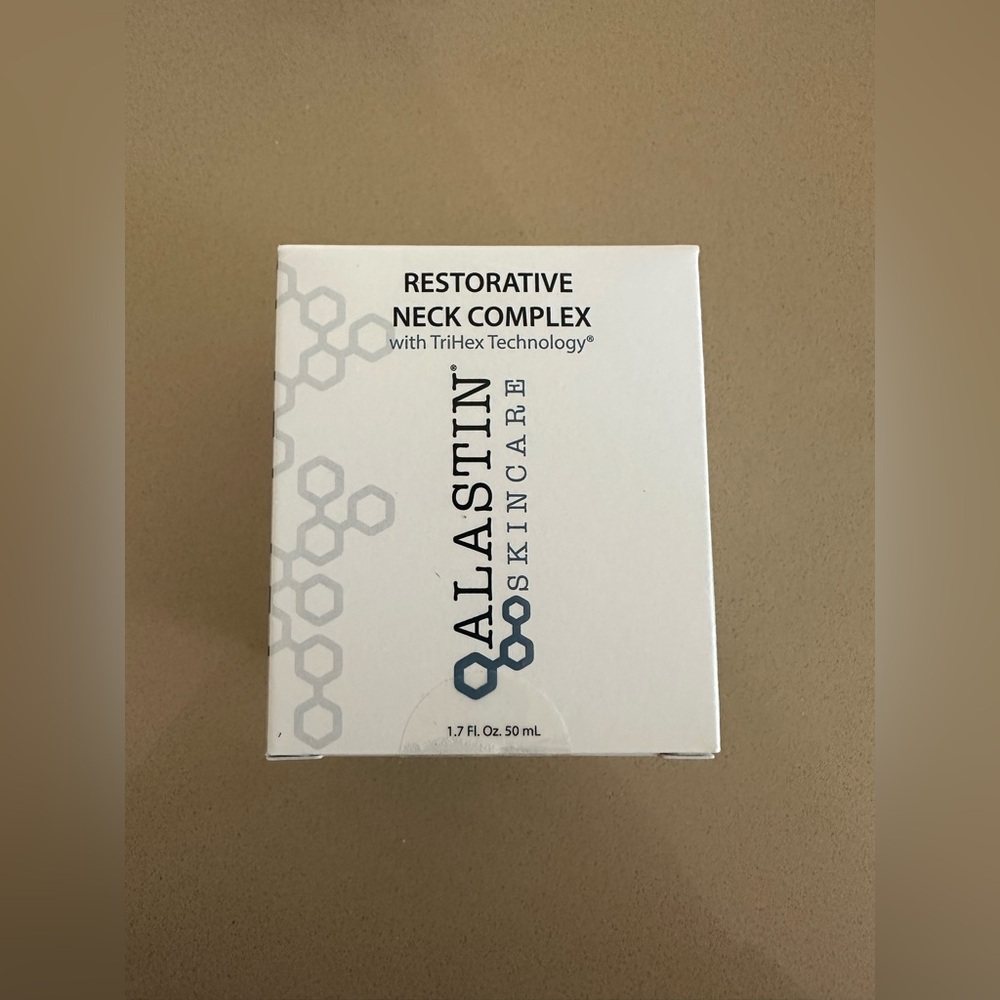 Alastin Restorative Neck Complex TriHex Technology